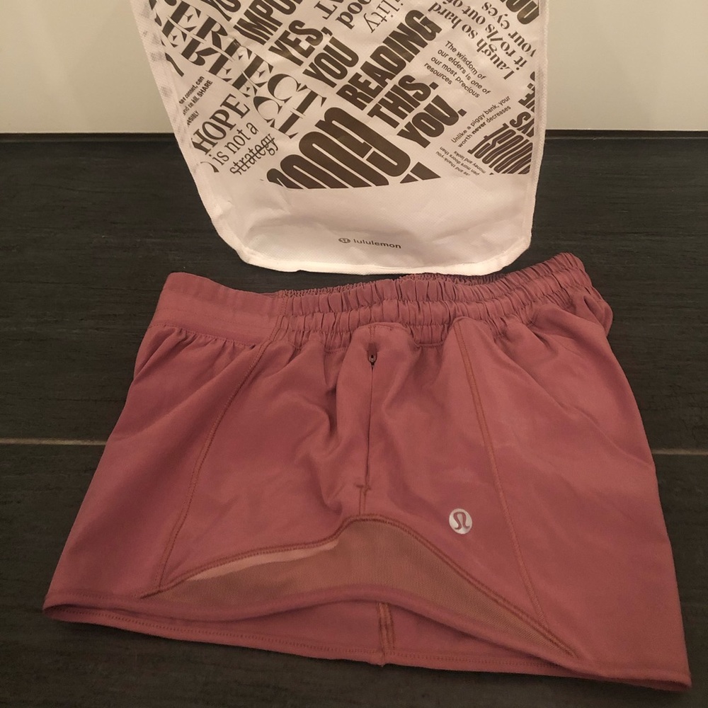 Lululemon HOTTY HOT SHORT 2.5” Quicksand pink